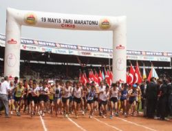 Güllü yarı maratonda üçüncü oldu